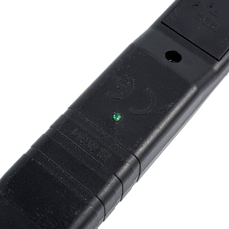 Tragbare, sichere, einschichtige elektrische Mückenklatsche